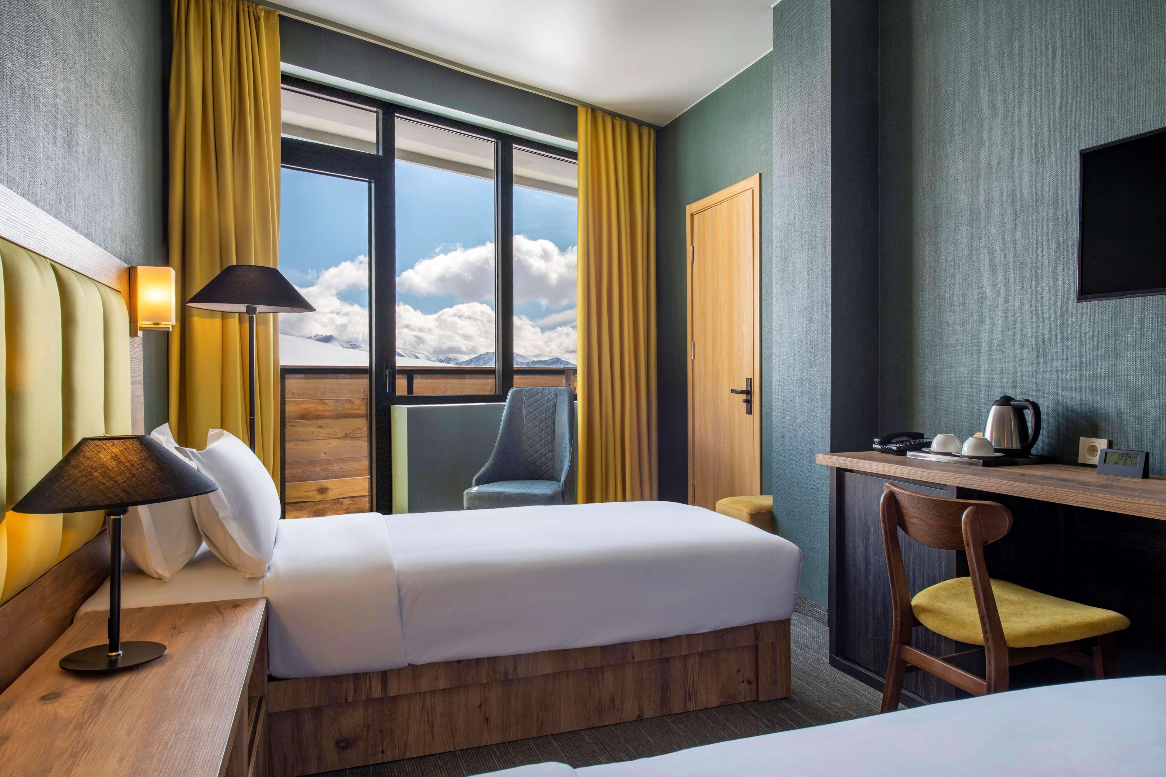 Best Western Gudauri Exterior photo
